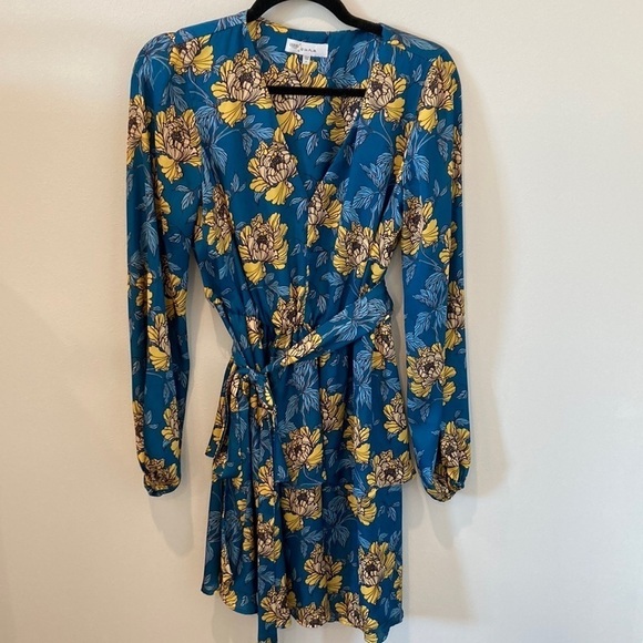 Louna Floral Tiered Mini Dress - Picture 3 of 8